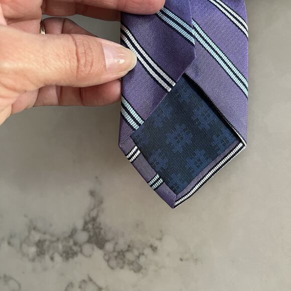 Ryan Seacrest Distinction Purple Necktie stripe 100% Silk elegant, classic, work - Picture 6 of 9